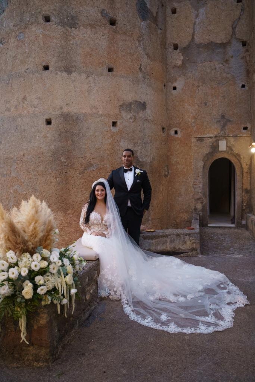 Why Veil Weights Are A Must-Have for Your Outdoor Wedding Ceremony -  Popping Champaign Photography